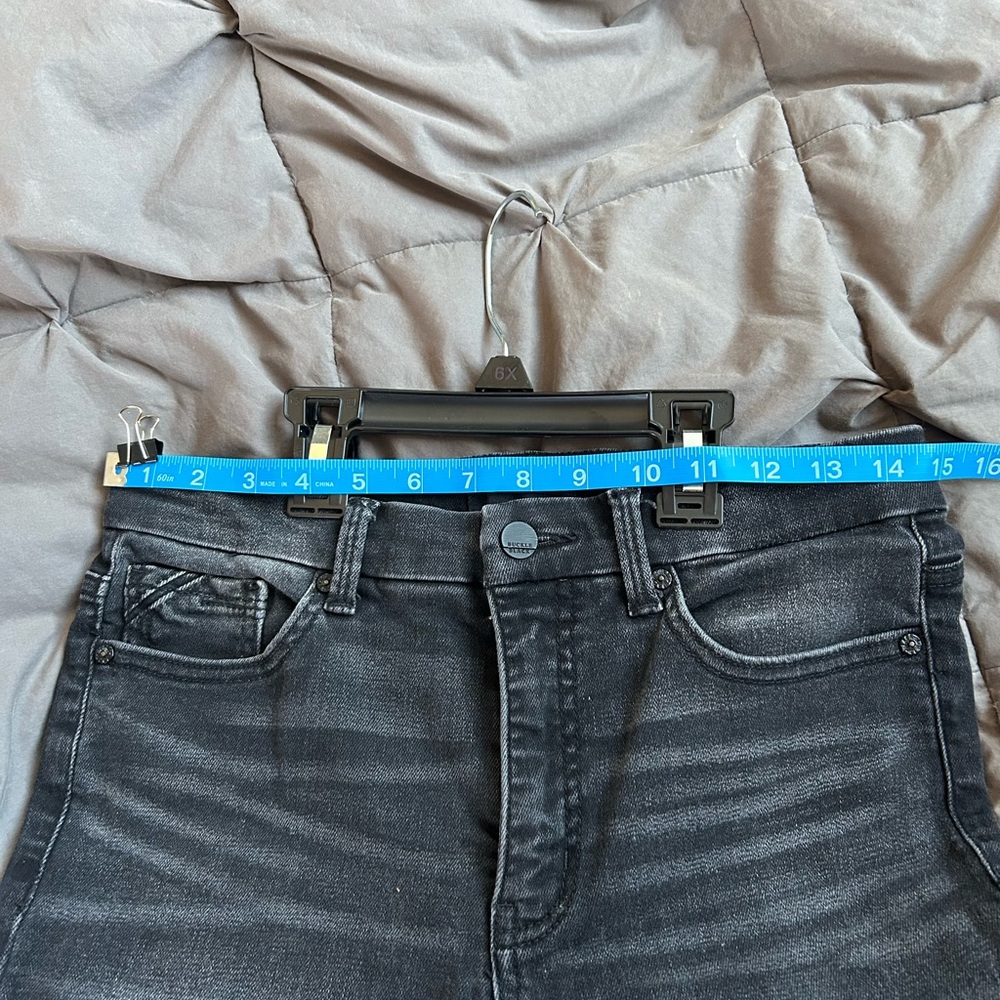 Tall Ladies Buckle Black skinny stretch jeans 27 x 34   Actual 32” inseam - Picture 5 of 7